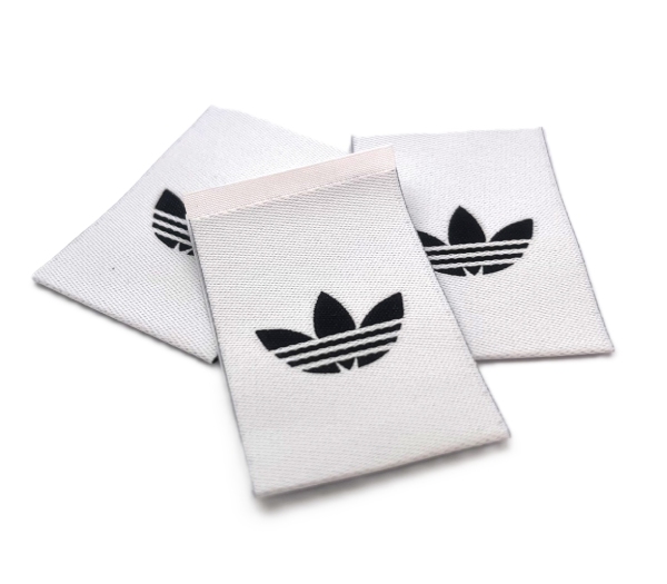 Nhãn dệt thời trang Adidas